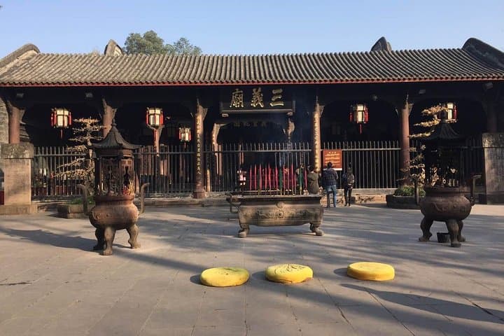 Chengdu Panda Base to Wuhou: Morning with Pandas, Afternoon in Jinli Ancient Town photo 3