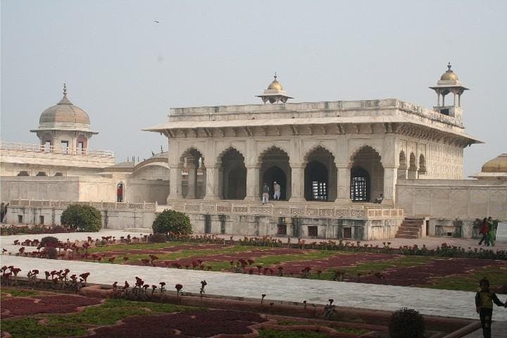 Taj Mahal Day Trip by Gatimaan Express — Fast-Train Tour from Delhi photo 6