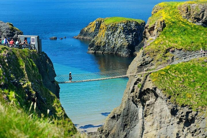 Private Giant's Causeway, Carrick-a-Rede & Dark Hedges Day Tour photo 3