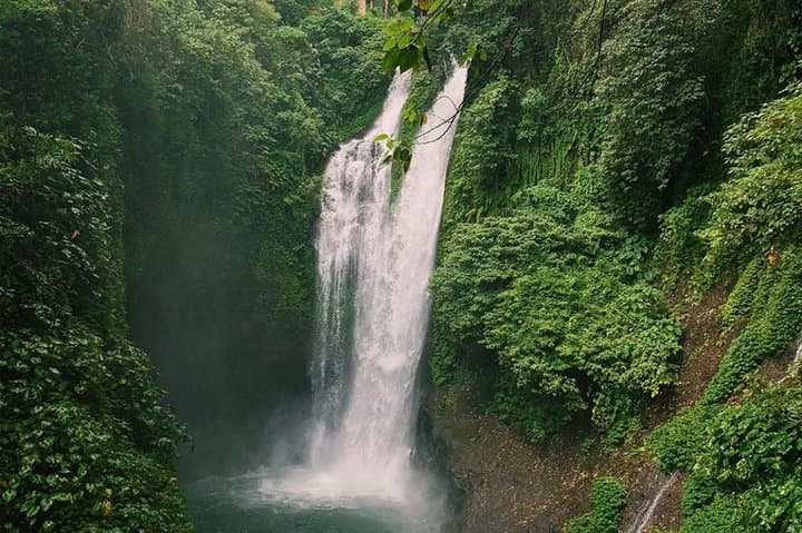 Aling-Aling Waterfall Jumping & Sliding Day Trip from Ubud — Handara Gate Included photo 6