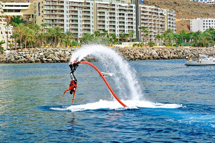 Flyboard at Anfi Beach: High-Flying Water Adventure in Gran Canaria photo 3