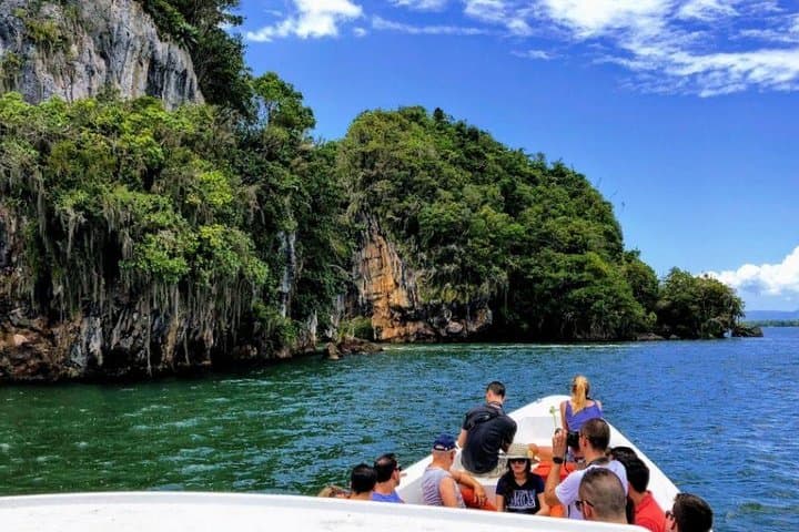 Exploring Los Haitises: Half-Day Boat Tour from Las Terrenas and Samaná