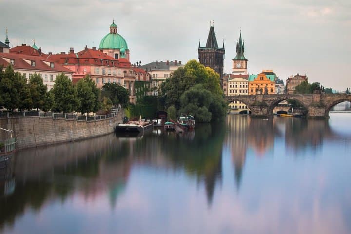 Prague Private Photo Tour: Capture the City's Best Views in 3 Hours photo 2