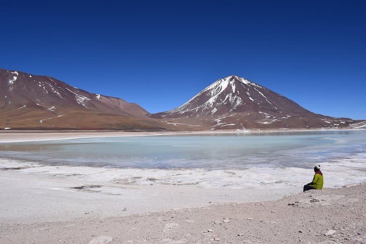 Salar de Uyuni 3-Day Salt-Flat Adventure: Train Cemetery, Incahuasi & Laguna Circuit photo 3