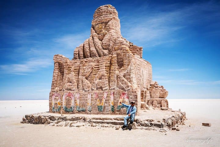 Salar de Uyuni Sunset & Stargazing Tour (English Guide) photo 6