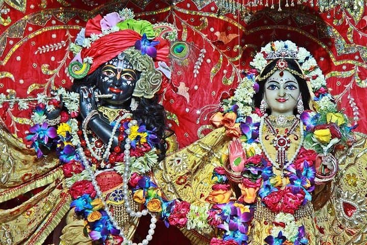 Overnight Agra, Mathura & Vrindavan: Taj Mahal Sunrise, Temple Aarti & Local Markets photo 4