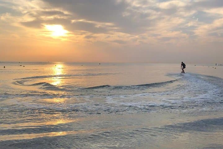 Electric Surfboard Experience in Barcelona: Ride a Motorized Board from Port Olímpic photo 5
