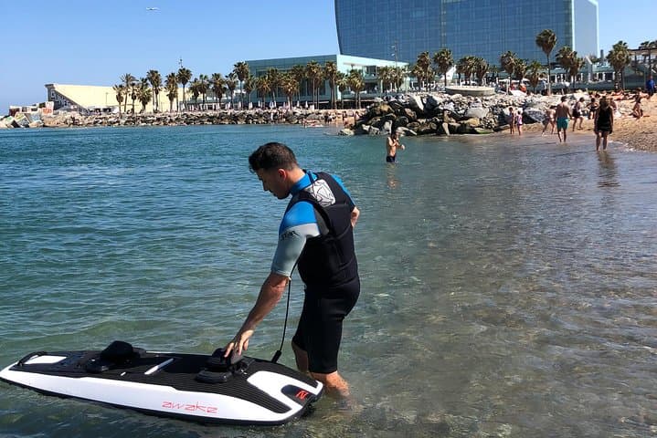 Electric Surfboard Experience in Barcelona: Ride a Motorized Board from Port Olímpic photo 2