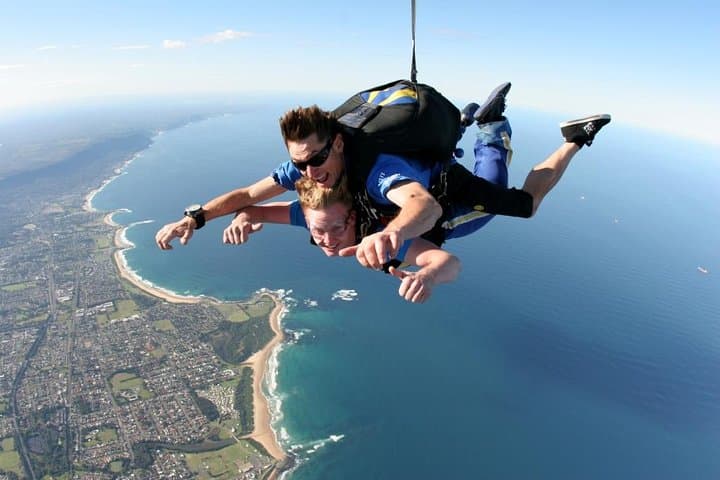 Tandem Skydive Over Wollongong Beach from Sydney — 15,000-Foot Coastal Drop photo 4