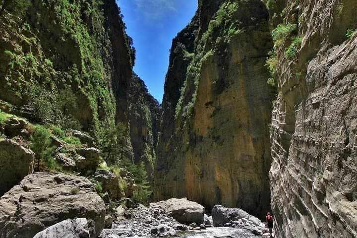 Samaria Gorge Hike: Full-Day Crossing from Omalos to Agia Roumeli