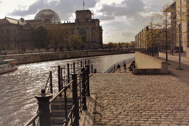 Berlin Christmas Markets & City Highlights: Private Walking or E‑Bike Tour photo 4