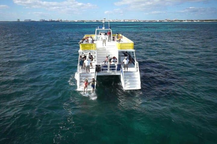 Catamaran Sailing to Isla Mujeres from Cancun — Unlimited Drinks & Snorkel photo 4
