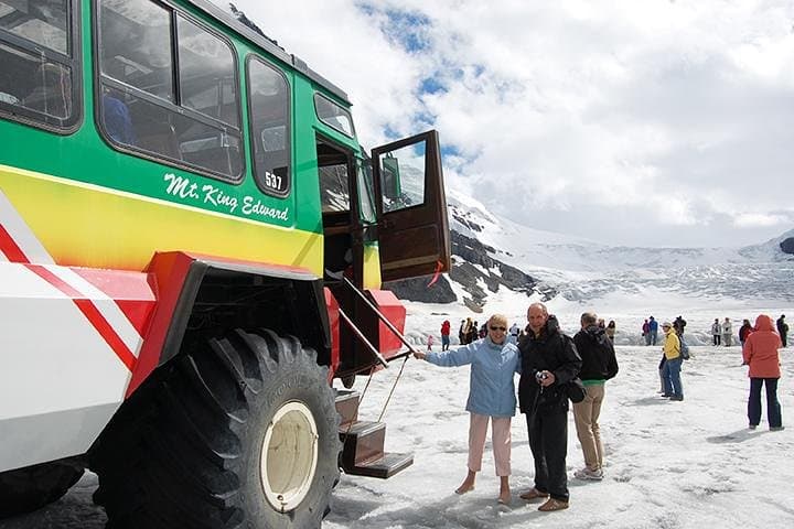 Western Classic Calgary to Vancouver Rockies Bus Tour — Icefields, Lake Louise & Banff Highlights