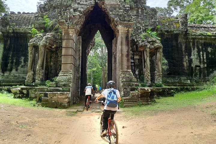 Siem Reap 3-Day Classic Cycling Tour: Angkor Temples & Tonle Sap photo 5