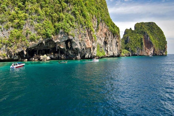 Phi Phi Maya & Bamboo Speed Boat Day Trip from Phuket photo 4