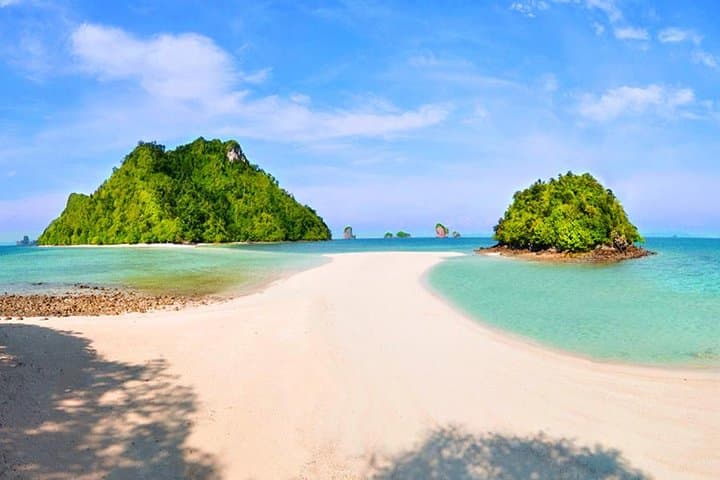 Krabi 4-Island Longtail Boat Day Trip — Tup, Chicken, Poda & Railay photo 3