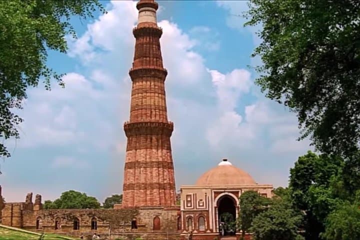 Ziarah Buddha: 10-Day Private Car Pilgrimage from Delhi to Varanasi photo 4