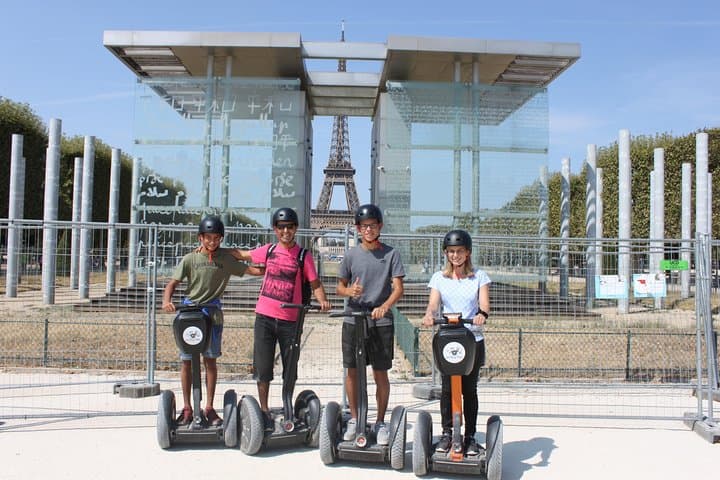 Best of Paris Segway Tour: 3-Hour Guided City Ride