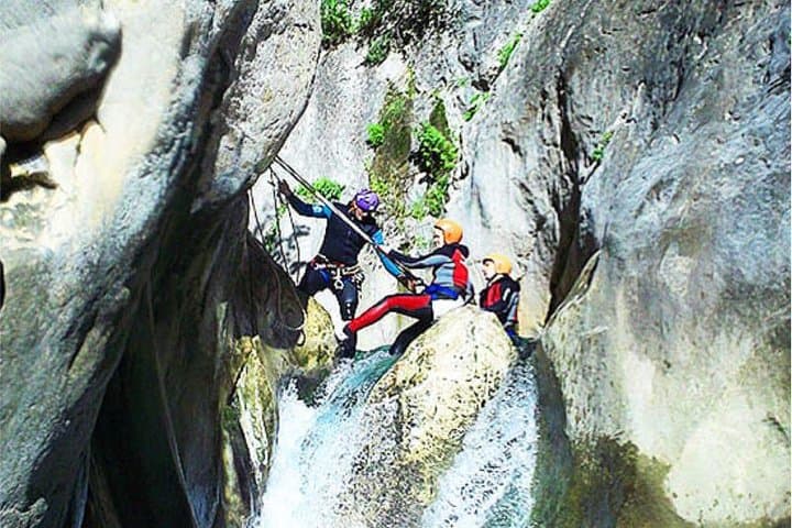 Canyoning the Estret de les Penyes: Aquatic Descent Near Benidorm