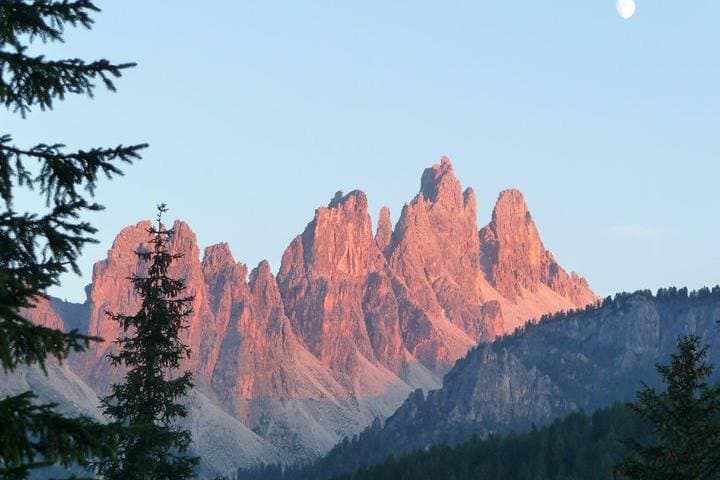 Day Tour in the Dolomites from Cortina d'Ampezzo — Falzarego, Gardena & Sella Passes photo 1
