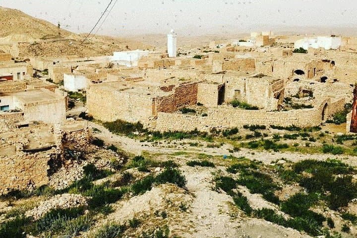 Overnight in the Tunisian Desert: Ksar Ghilane, Matmata & Chenini Camping Adventure photo 4