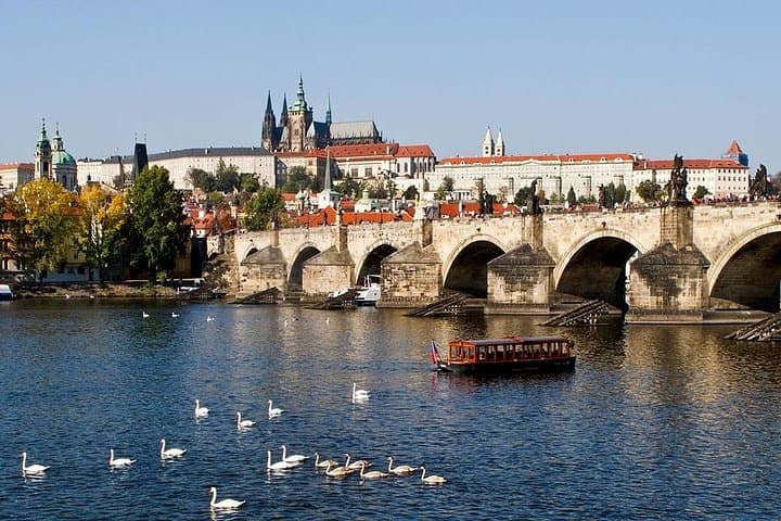 Private Half-Day Prague Tour & Vltava River Cruise — Castle, Charles Bridge, Old Town photo 1