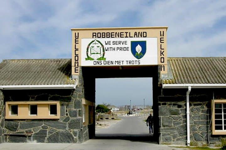 Full-Day Cape Peninsula & Robben Island: Penguins, Peaks and Mandela's Legacy