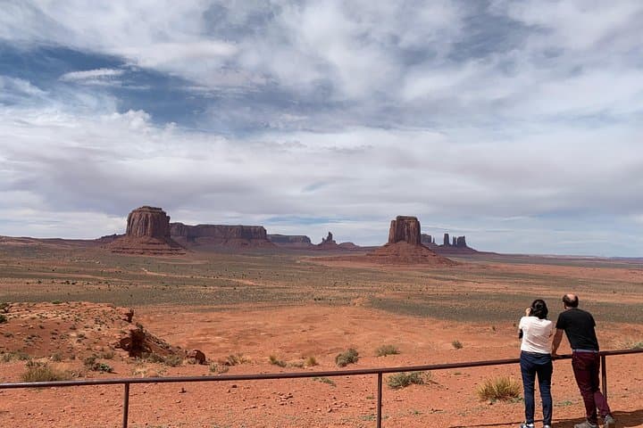 Explore Monument Valley: Scenic Express 1.5-Hour Guided Tour photo 4