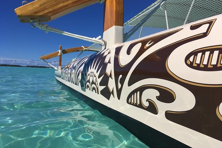 Half-Day Bora Bora Cultural & Lagoon Tour — Motu Walk, Va'a Discovery & Snorkel with Rays photo 1