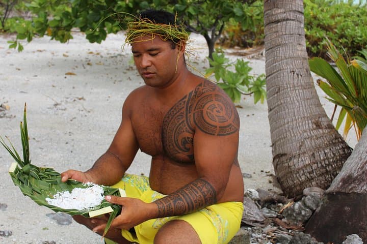 Half-Day Bora Bora Cultural & Lagoon Tour — Motu Walk, Va'a Discovery & Snorkel with Rays photo 3