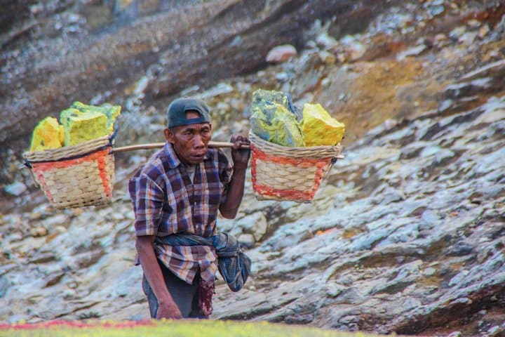 Ijen Bluefire Hike: Pre-Dawn Trek to Indonesia's Sulfur Crater photo 2