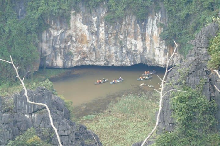 Climb Mua Cave, Explore Hoa Lu & Tam Coc — Full-Day Small-Group Tour photo 2