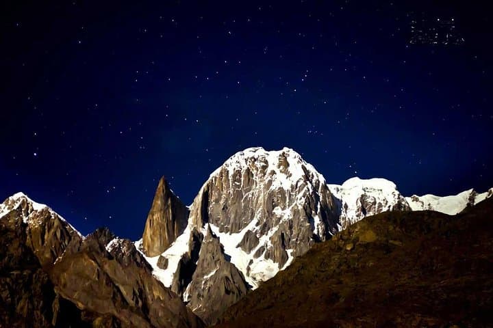 Fairy Meadows and Hunza Valley: 7-Day Karakoram Trek, Lakes and Forts