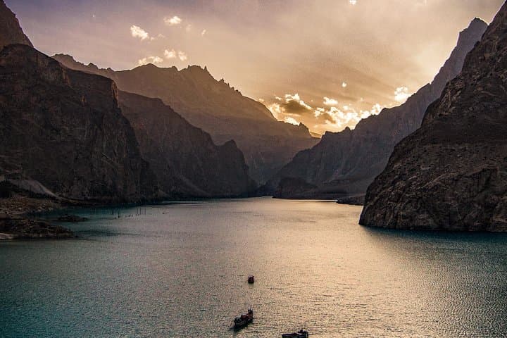 Fairy Meadows and Hunza Valley: 7-Day Karakoram Trek, Lakes and Forts photo 2