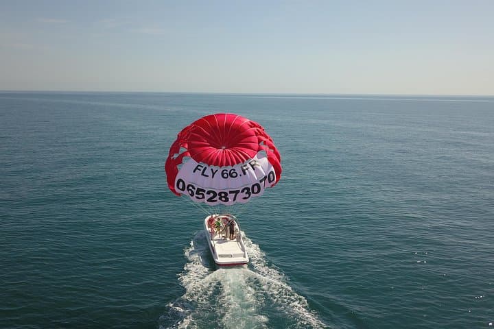 Parasailing Over Canet-Plage: 50m Tandem Flights Above the Pyrénées-Orientales Coast photo 1