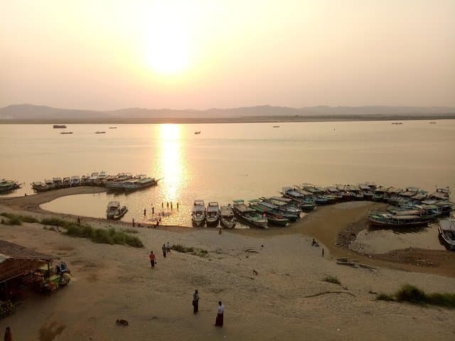 Explore Bagan by E-Bike: Full-Day Temple & Sunset Tour photo 5