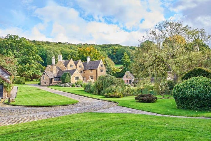 Luxury Cotswolds & Stratford-upon-Avon VIP Half-Day Tour from London photo 3