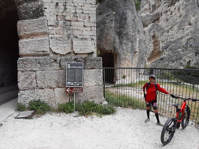 eBike Tour Through Gola del Furlo and Acqualagna Truffle Tasting photo 3