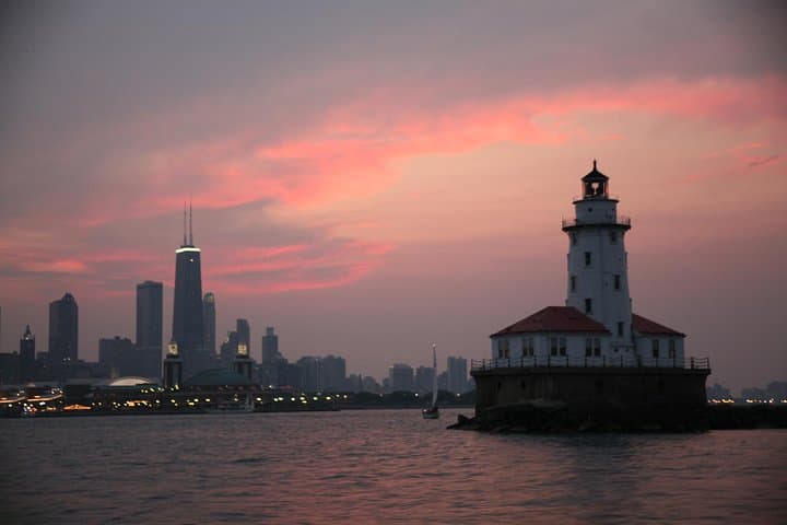 Experience Chicago By Night: A River and Lakefront Cruise Under the City Lights photo 2