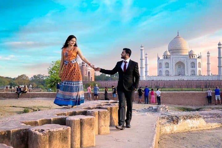 Pre-Wedding Photoshoot at the Taj Mahal — Sunrise & Sunset Private Photo Tour from Delhi photo 4