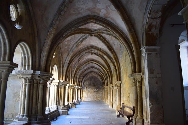 Lisbon to Porto Private Tour via Coimbra, Mealhada & Aveiro Canals photo 4