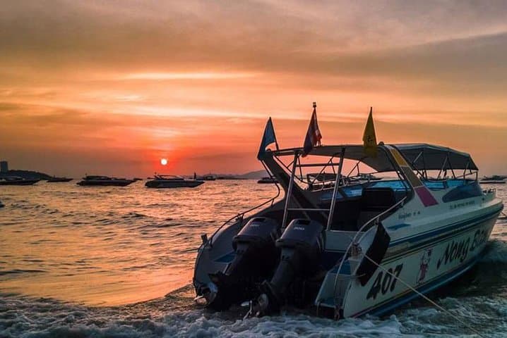 Krabi 7 Islands Snorkeling & Sunset Speedboat Tour — Snorkel, Sandbank Walks & Beach BBQ