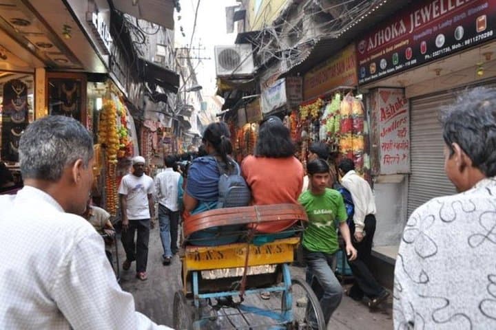 Same-Day Taj Mahal & Agra City Tour with Home Cooking Lunch photo 2
