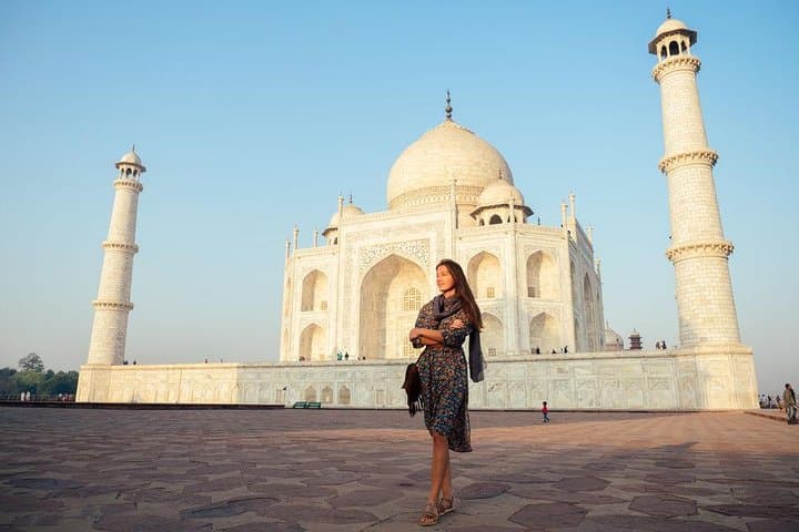 Sunrise at the Taj: Private 2-Day Delhi & Agra Tour