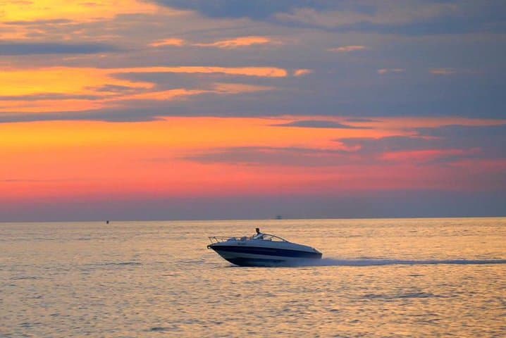 Krabi 7 Islands Speedboat Snorkeling Tour with Sunset BBQ