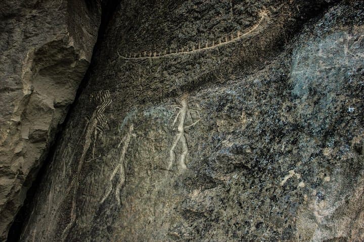 Gobustan & the Burning Mountains: Mud Volcanoes, Petroglyphs and Fire Temples from Baku photo 2
