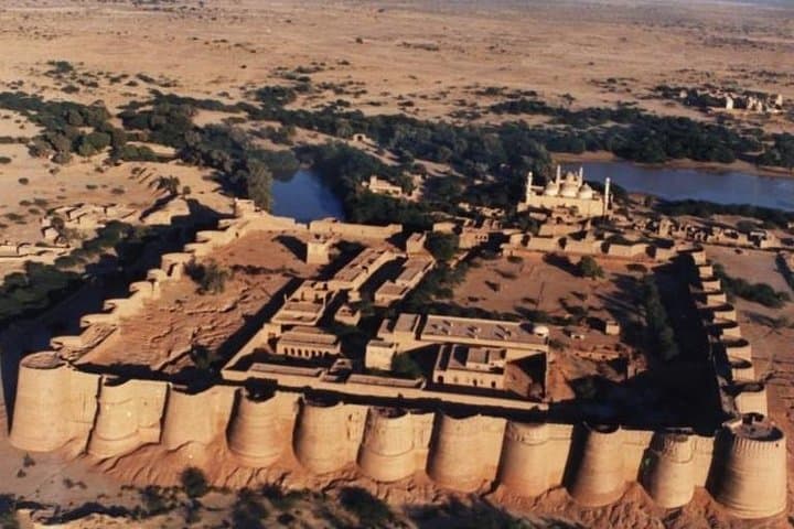 Cholistan Desert Multi-Day Camp: Derawar Fort, Camel Rides & Bahawalpur Culture photo 2
