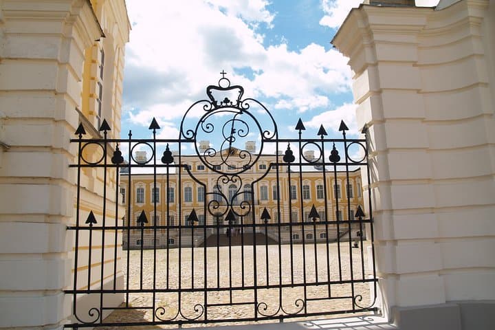 Day Trip from Riga: Rundale Palace, Hill of Crosses & Bauska Castle photo 5