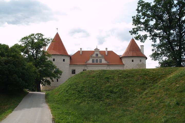 Day Trip from Riga: Rundale Palace, Hill of Crosses & Bauska Castle photo 2