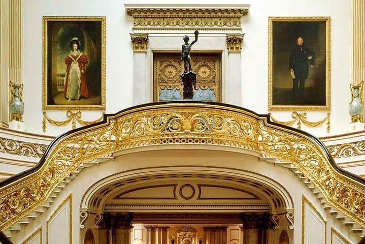 Full Royal Tour: Buckingham Palace, Westminster & Changing of the Guard photo 3